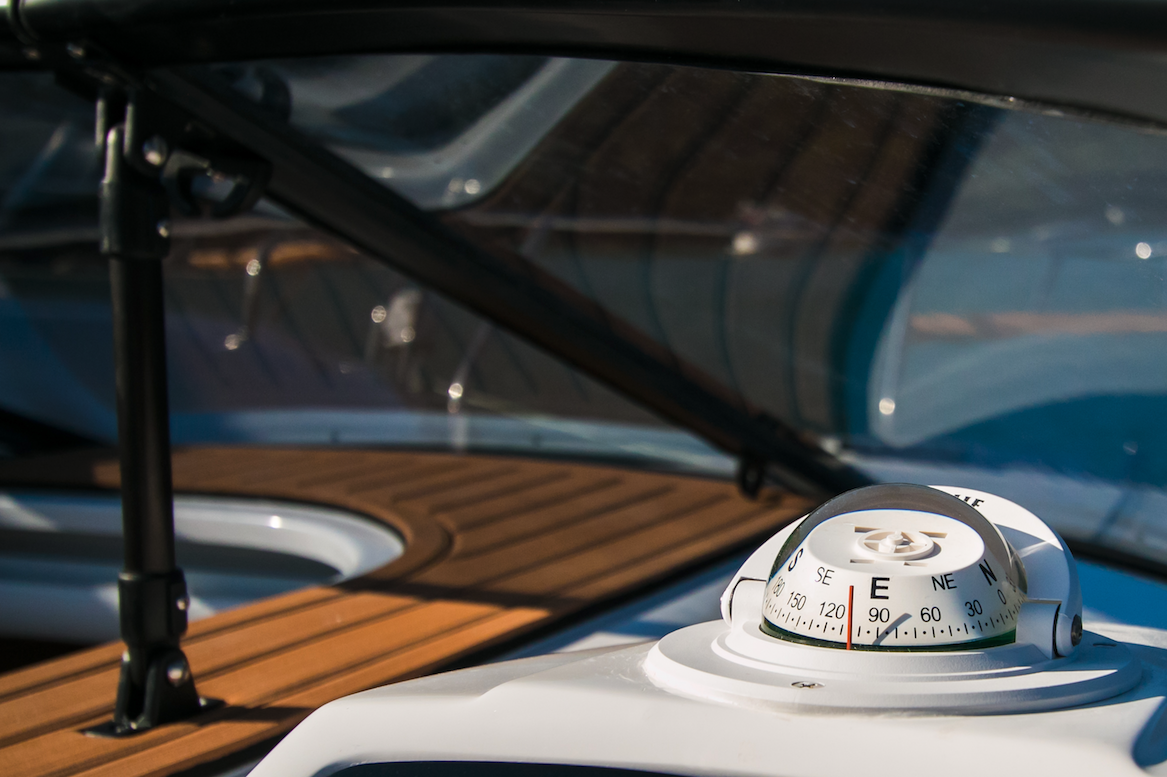 Armatti 300 Spyder Compass