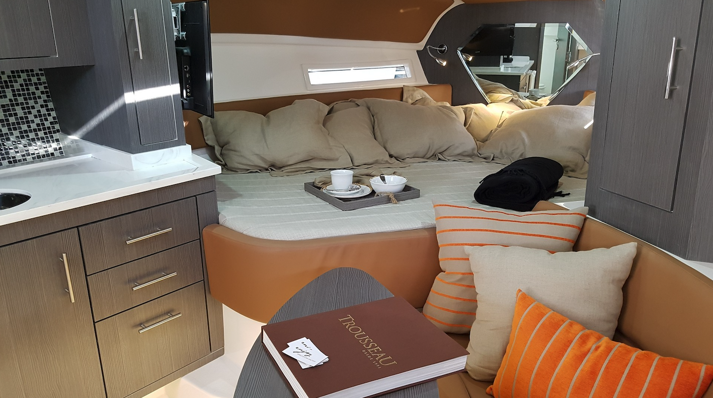 Armatti 370 Gran Coupe Cabin